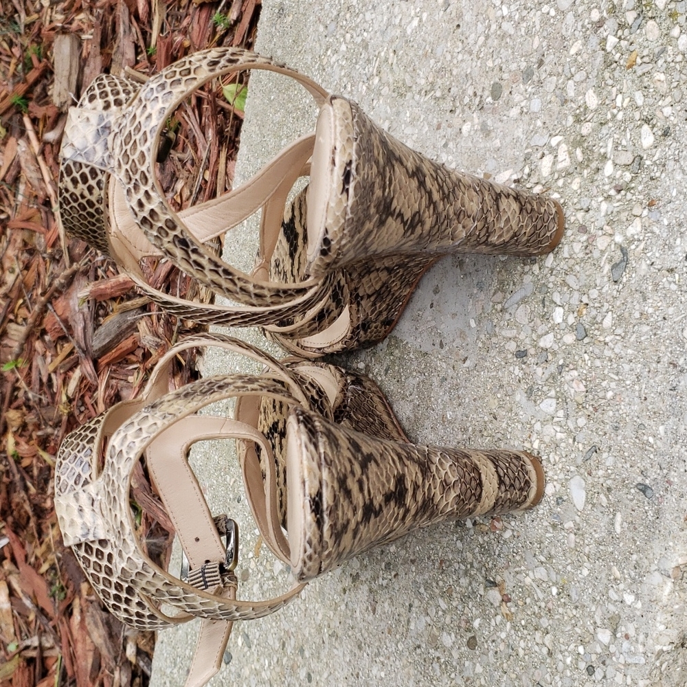 Via Spiga Python Wedge Sandals Size 8.5 - Picture 4 of 12